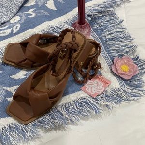 Sam&Libby brand new size 8 Sutton ankle strap sandal